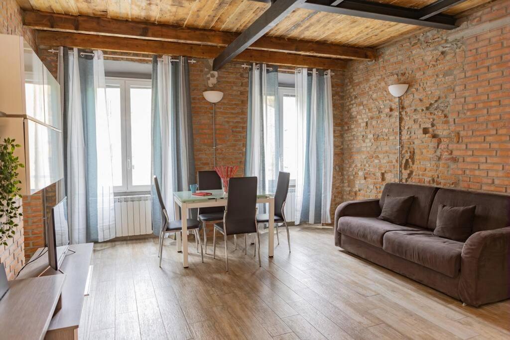 Canonica Brick Apartment Милано Екстериор снимка