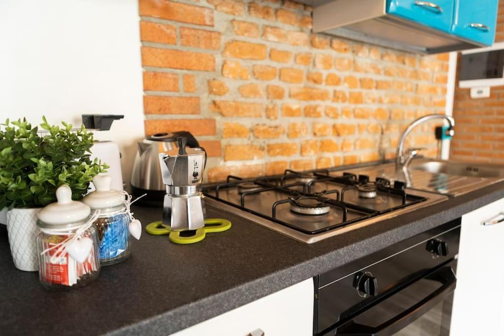 Canonica Brick Apartment Милано Екстериор снимка