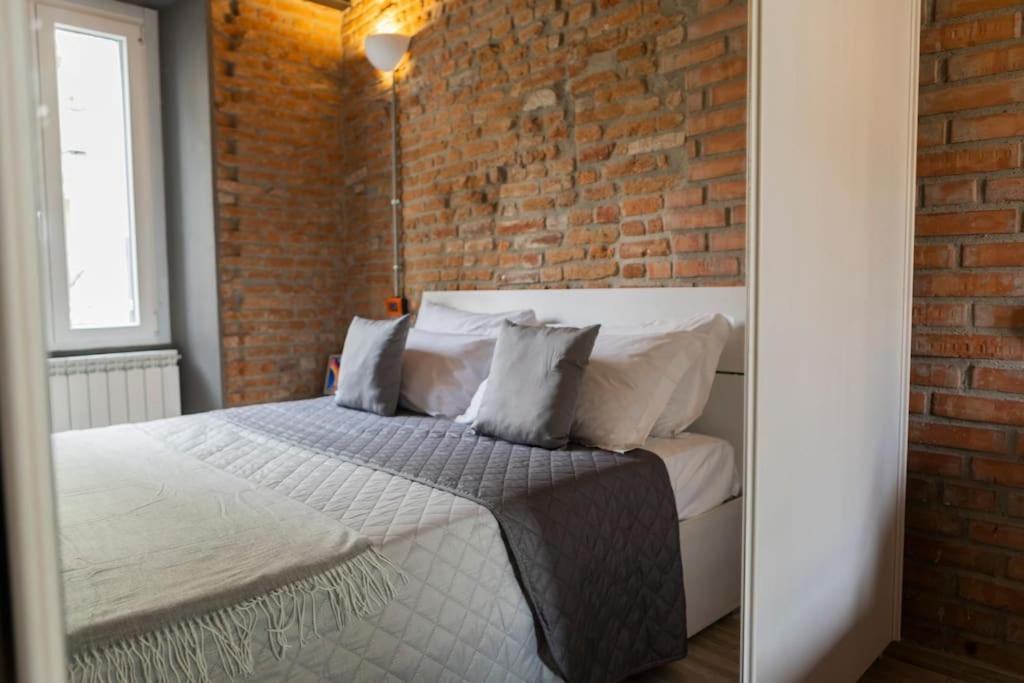 Canonica Brick Apartment Милано Екстериор снимка