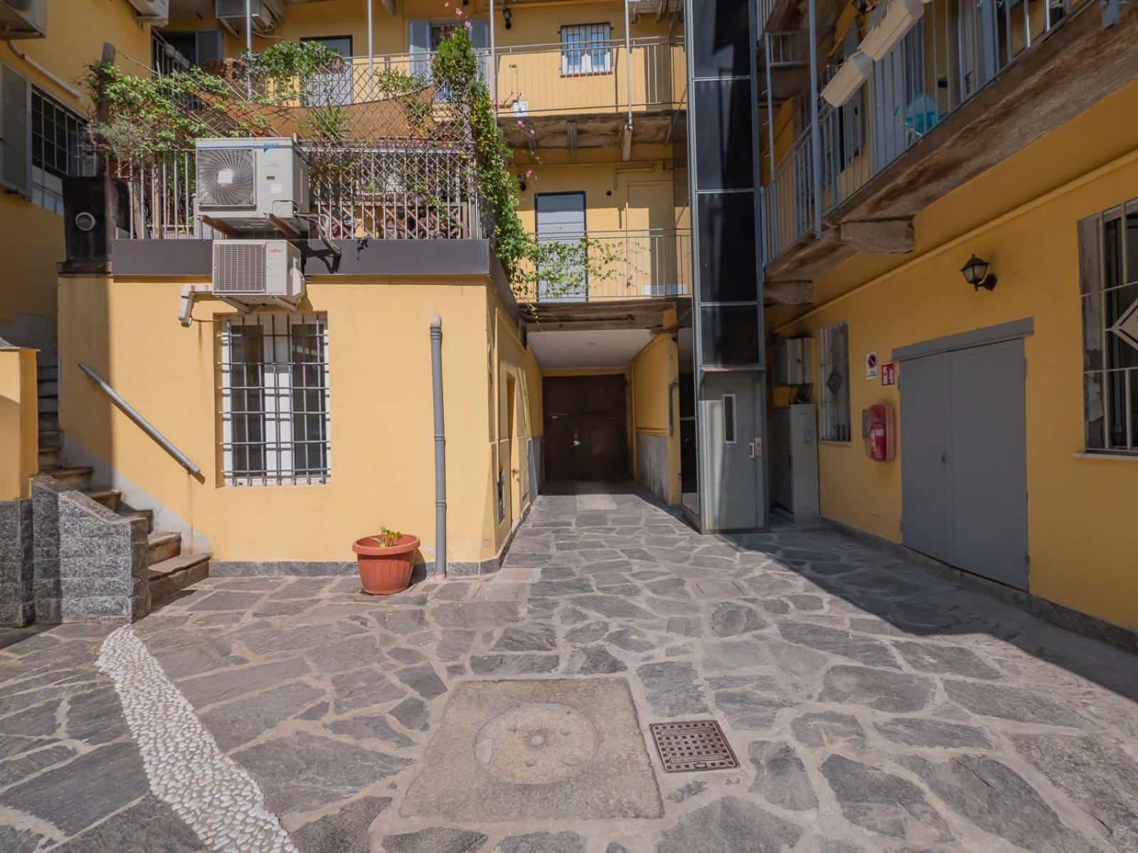 Canonica Brick Apartment Милано Екстериор снимка